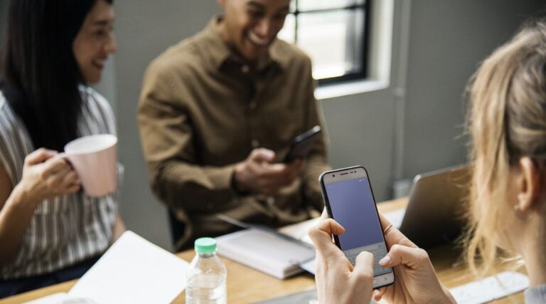 Scopri di più sull'articolo Human-to-Human Interaction: The Killer Application of Ubiquitous Computing?