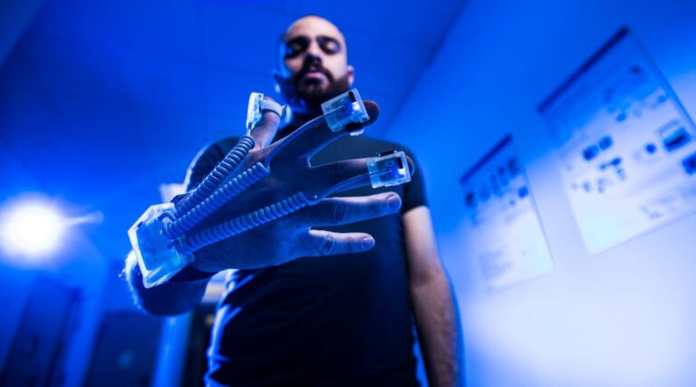Scopri di più sull'articolo Deep learning and wearable sensors for the diagnosis and monitoring of Parkinson’s disease: A systematic review